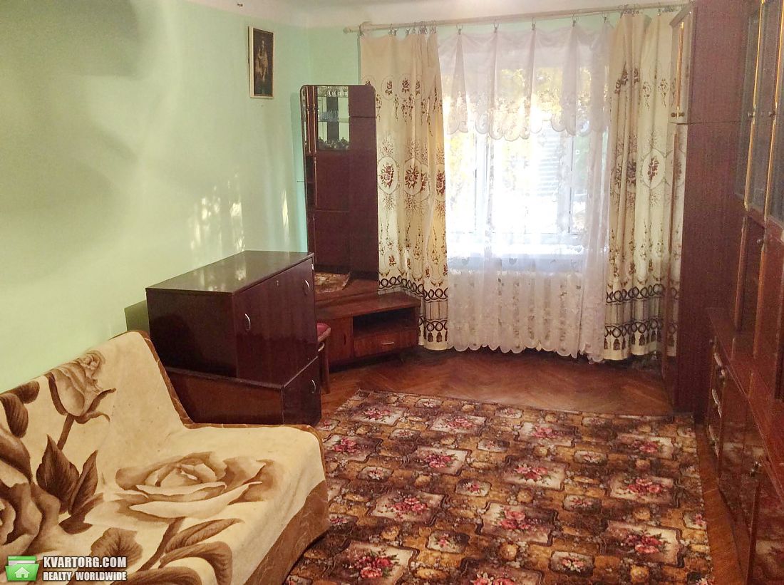Rent out 2-room apartment. Киев,  Кустанайская — photo 1
