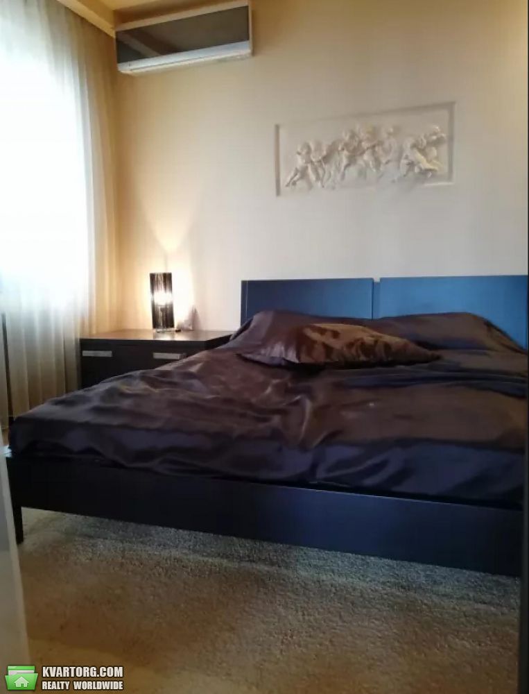 Rent out 3-room apartment. Киев,  Днепровская наб — photo 3