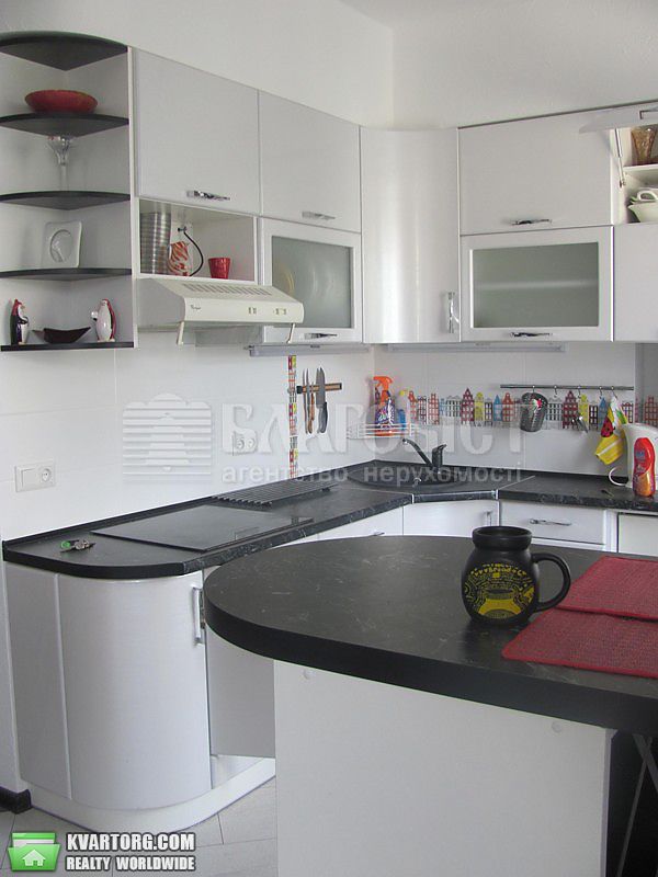 Rent out 2-room apartment. Киев,  Дарвина — photo 3