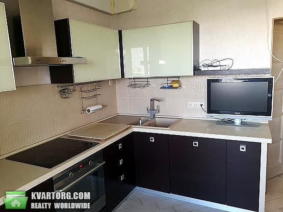 Rent out 2-room apartment. Киев,  Эрнста — photo 1