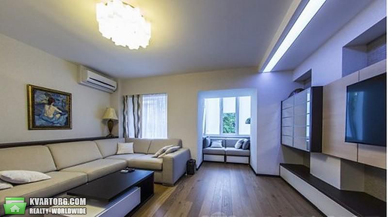 Rent out 2-room apartment. Киев,  Лысенко — photo 3