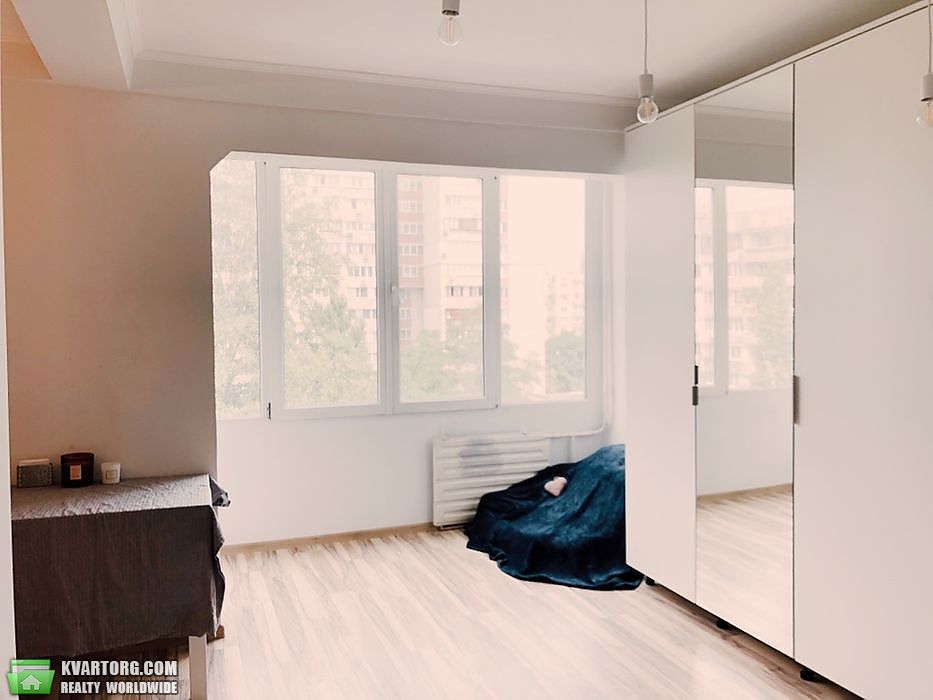 Sell 1-room apartment. Киев,  Никольско-Слободская — photo 2