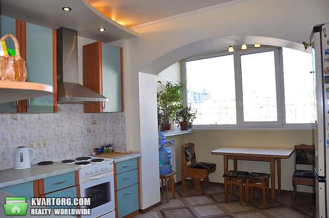 Sell 3-room apartment. Киев,  Вишняковская — photo 1