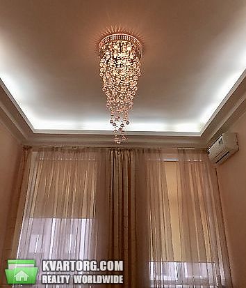 Rent out 2-room apartment. Киев,  Владимирская — photo 4