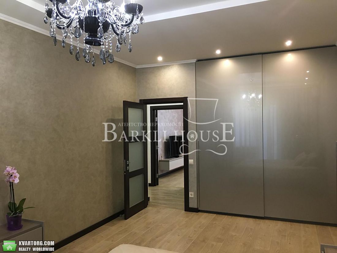 Rent out 2-room apartment. Киев,  Уборевича — photo 7