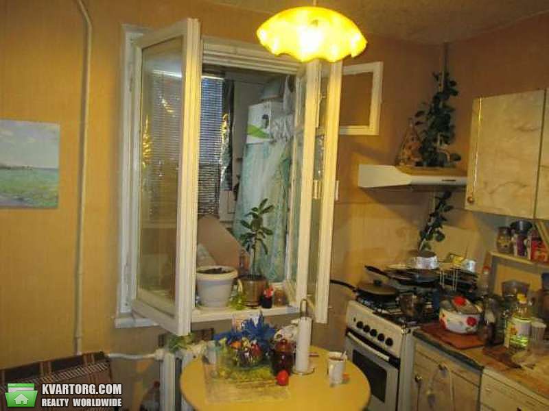 Sell 1-room apartment. Киев,  Зодчих — photo 4