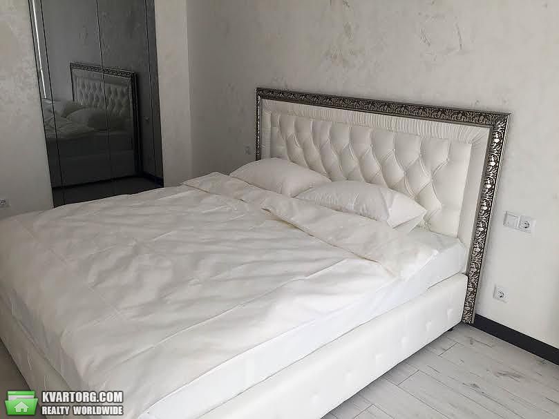 Sell 3-room apartment. Киев,  Драгомирова — photo 4
