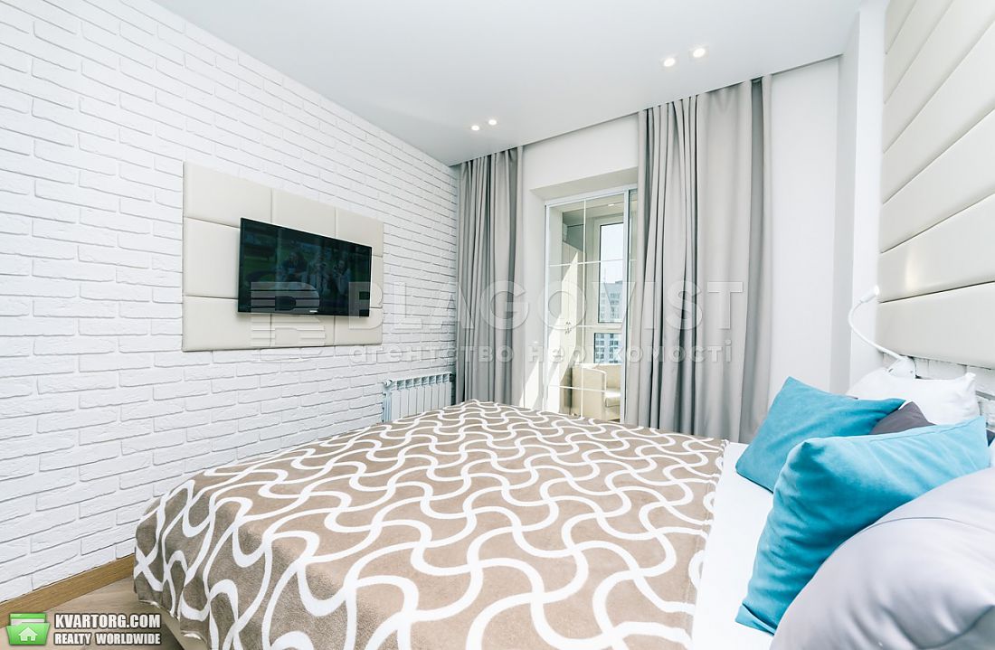Sell 2-room apartment. Киев,  Москворецкая — photo 3