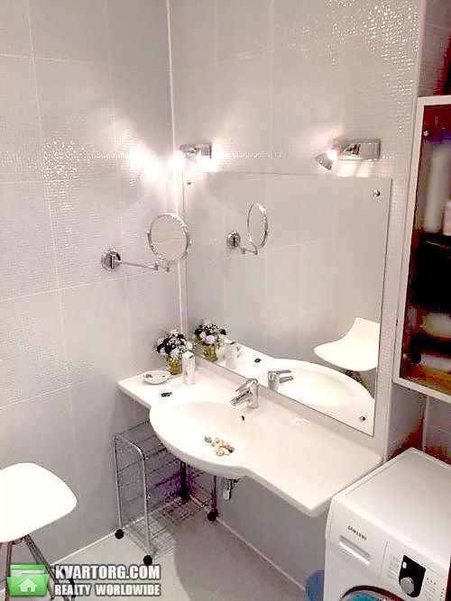 Rent out 2-room apartment. Киев,  Кошица — photo 9