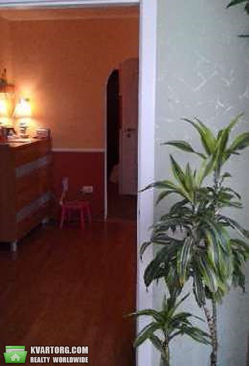Sell 2-room apartment. Киев,  Салютная — photo 4