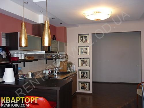 Rent out 2-room apartment. Одесса,  Тополевая — photo 1