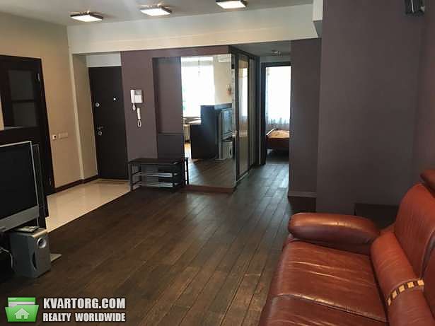 Rent out 2-room apartment. Киев,  Белорусская — photo 1