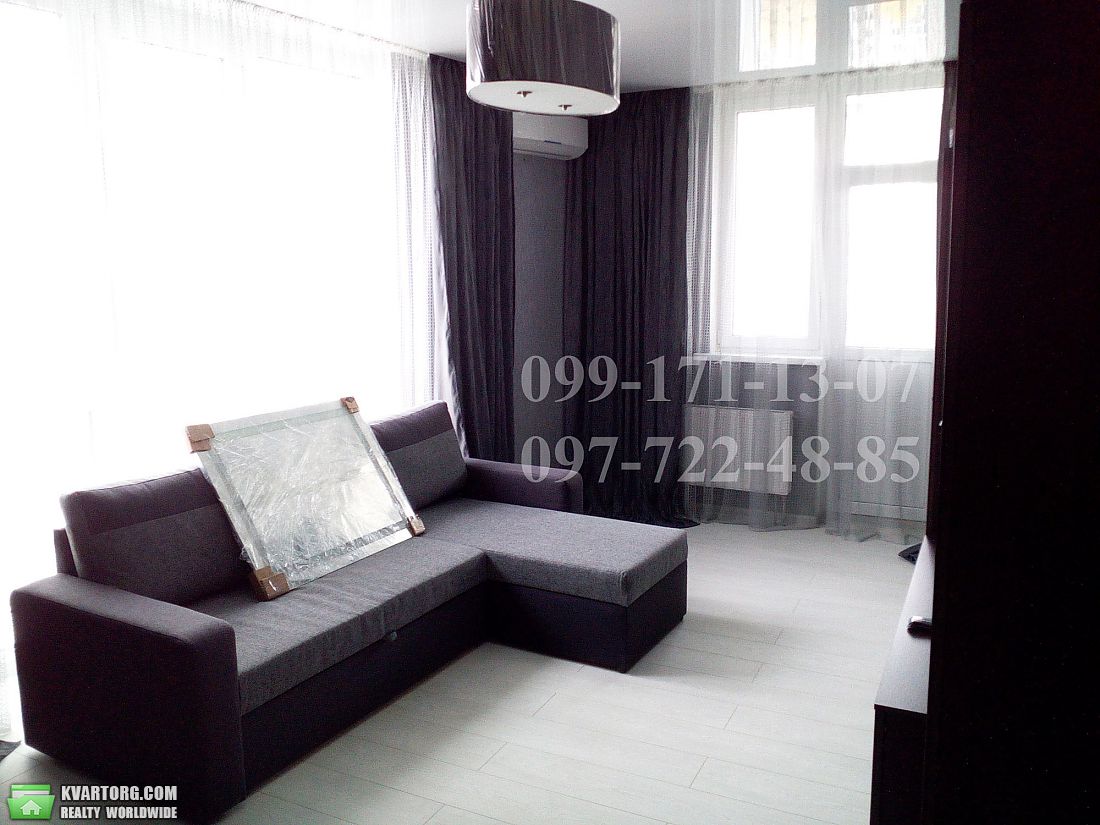 Rent out 1-room apartment. Киев,  Андрющенко — photo 1