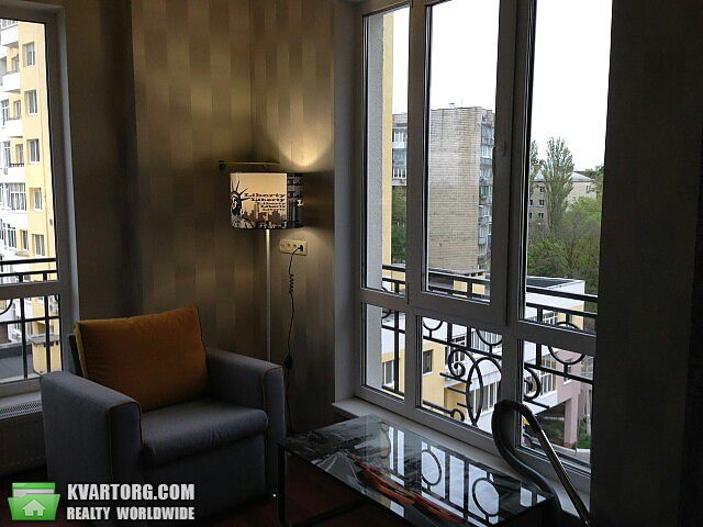 Rent out 2-room apartment. Киев, Жамбила Жамбаева — photo 2
