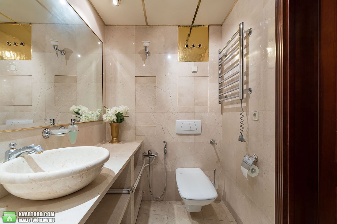 Rent out 4-room apartment. Киев, Леси Украинки бульв. — photo 9