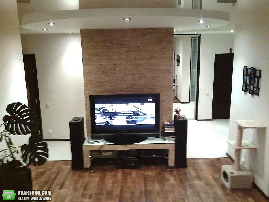 Rent out 3-room apartment. Киев,  Героев Сталинграда пр — photo 2