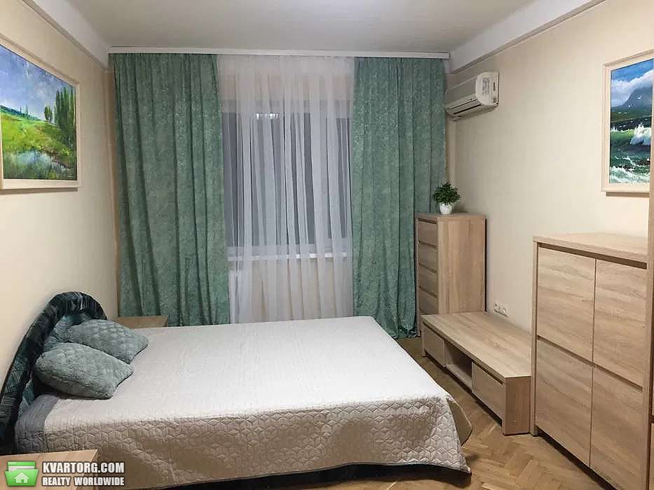 Rent out 2-room apartment. Киев, Владмиорская — photo 1
