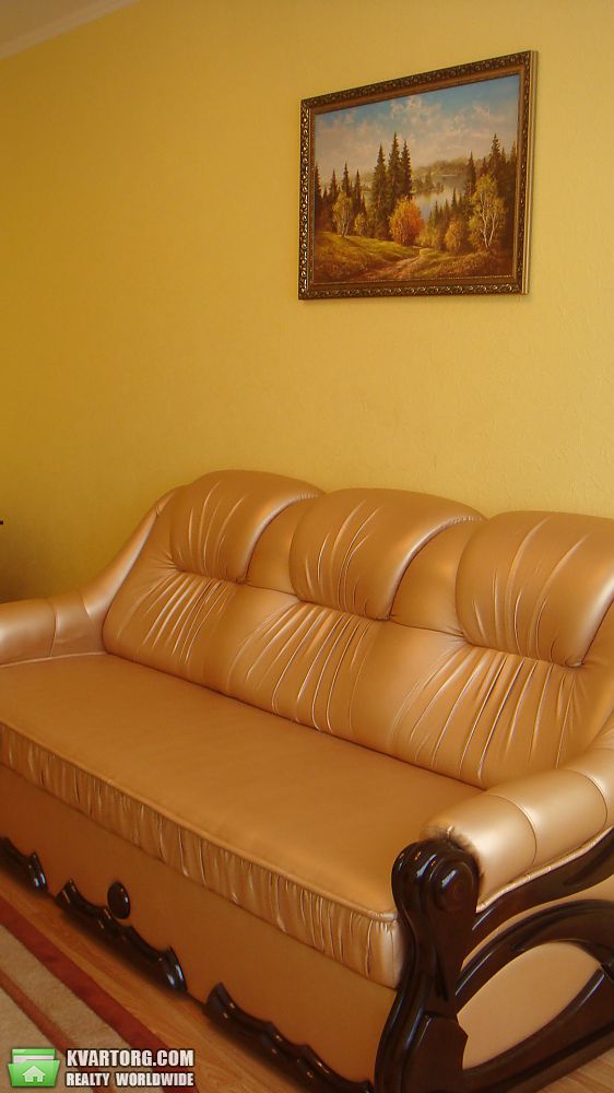 Rent out 2-room apartment. Киев,  Пчелки — photo 2