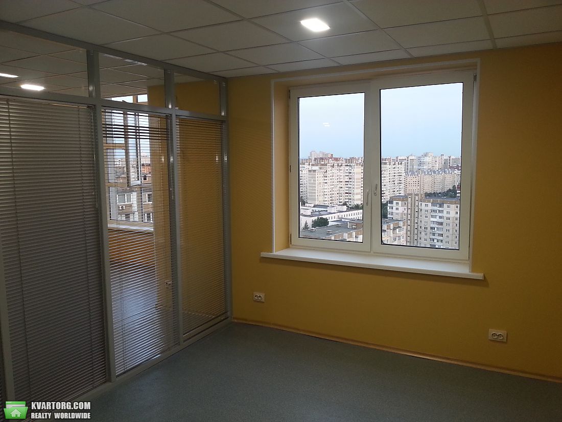Rent out office. Киев, Драгоманова ул. — photo 3