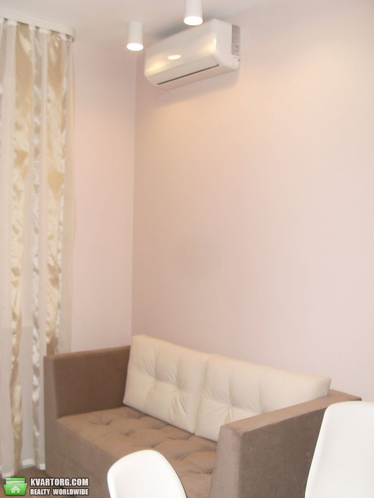 Rent out 1-room apartment. Киев, Кондрактюка — photo 4