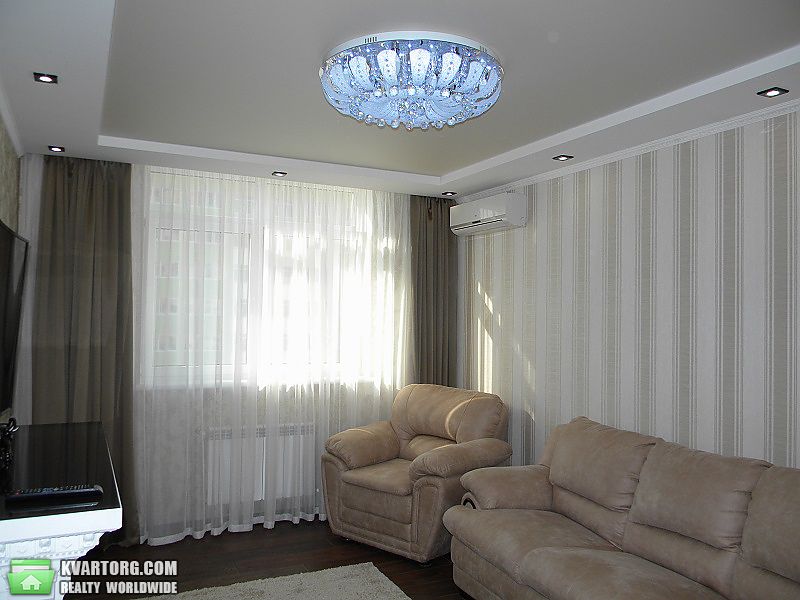 Sell 2-room apartment. Киев,  Воскресенская — photo 3