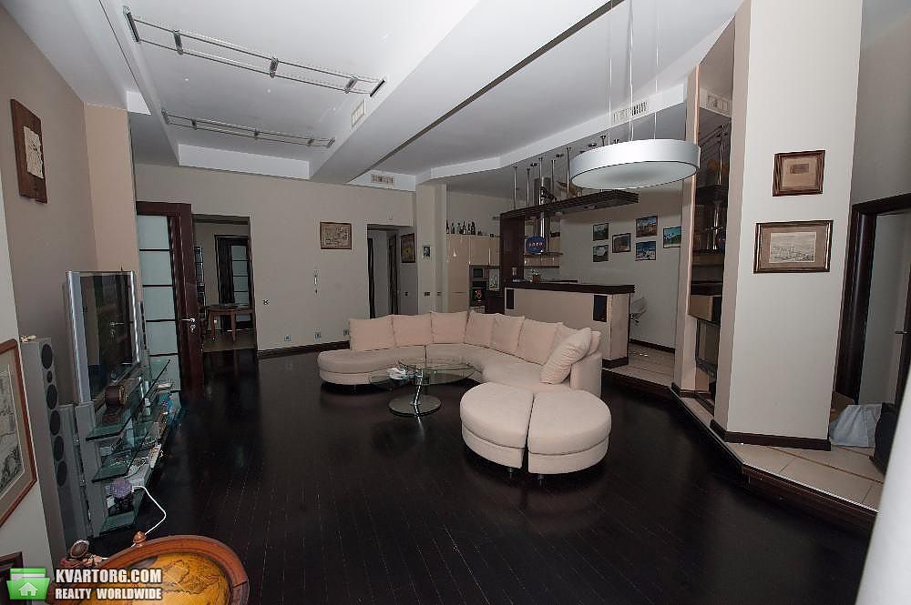 Rent out 4-room apartment. Киев,  Городецкого — photo 1
