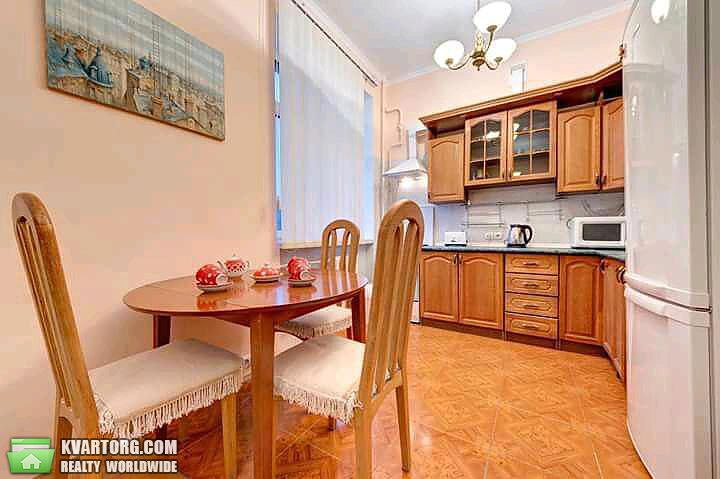 Rent out 2-room apartment. Киев,  Институтская — photo 1