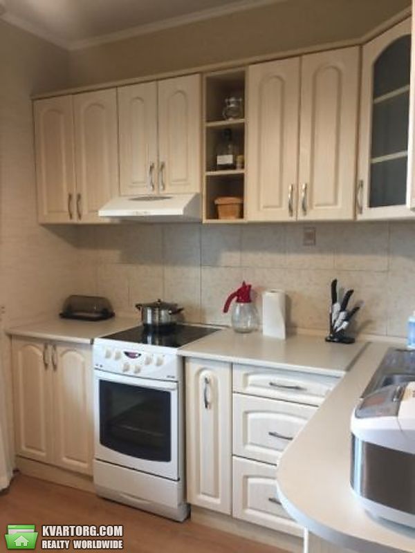 Sell 1-room apartment. Киев,  Бережанская — photo 1