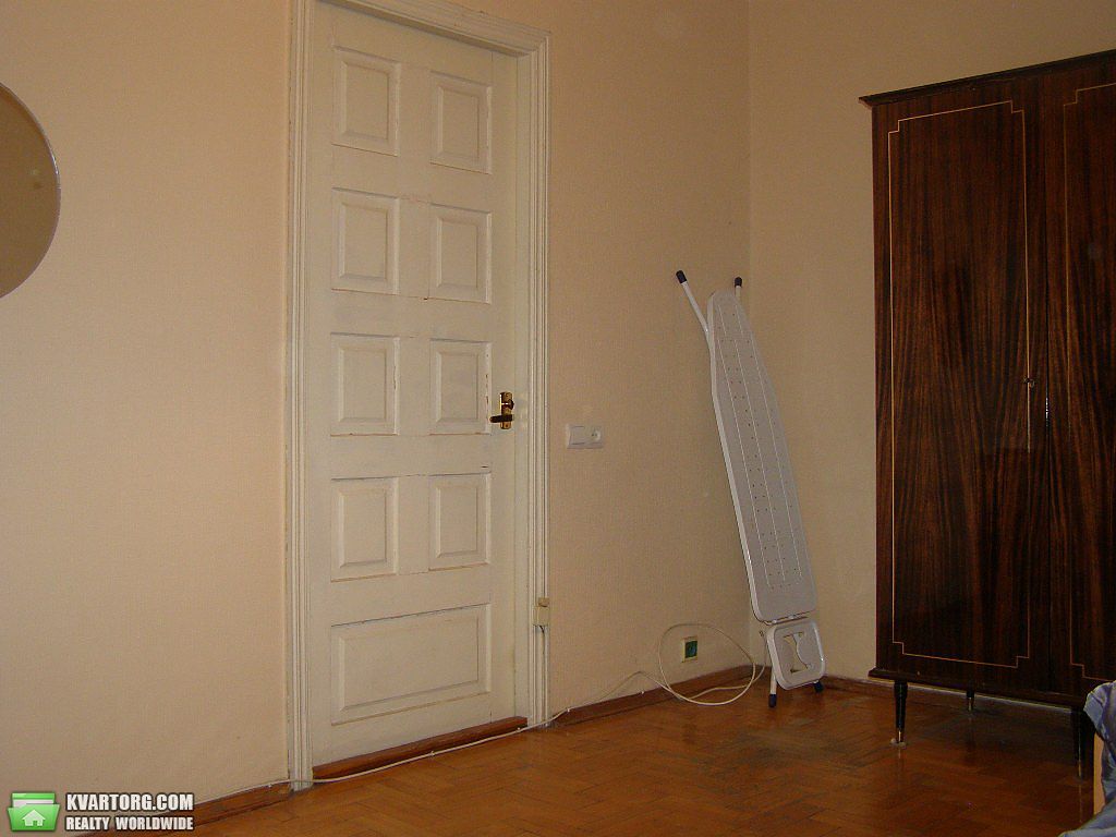Sell 2-room apartment. Киев,  Захаровская — photo 3
