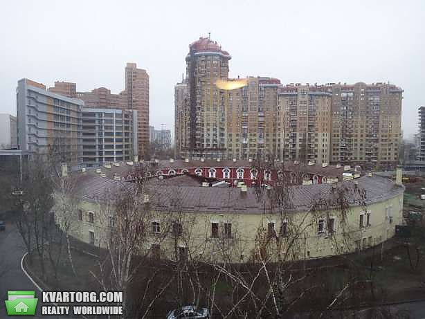 Rent out 2-room apartment. Киев,  Щорса — photo 6