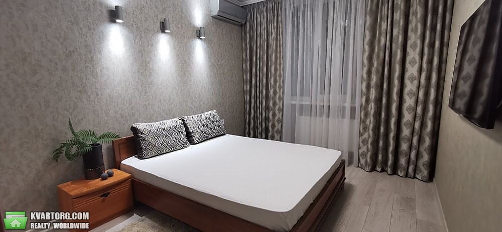 Rent out 2-room apartment. Киев,  Завальная — photo 4