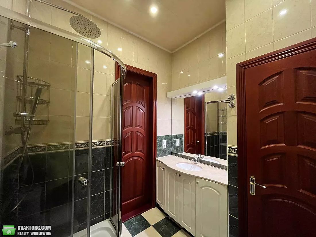Rent out 2-room apartment. Киев, Малая Житомирская — photo 8