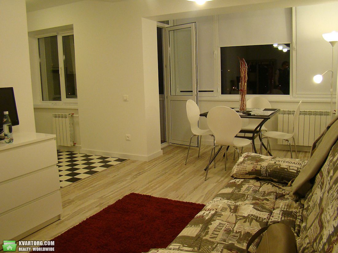 Rent out 1-room apartment. Киев, Флоренции — photo 1