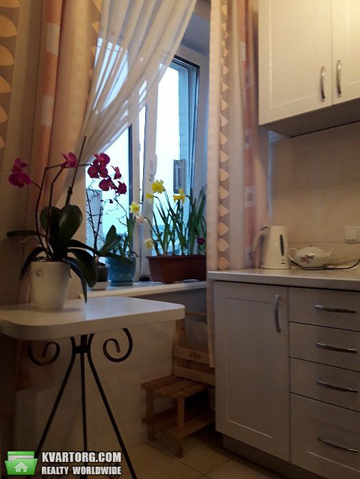 Sell 2-room apartment. Киев,  Набережно-Крещатикская — photo 9