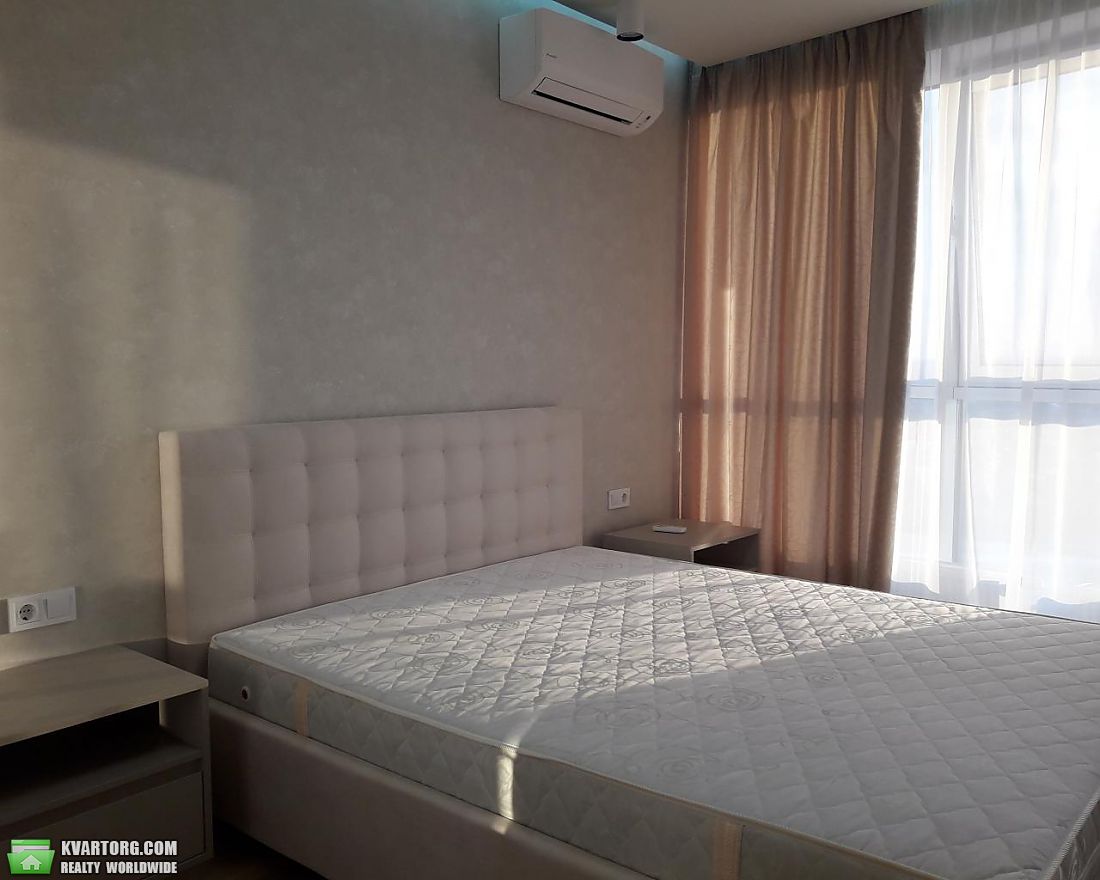 Rent out 2-room apartment. Киев, Заречная — photo 4