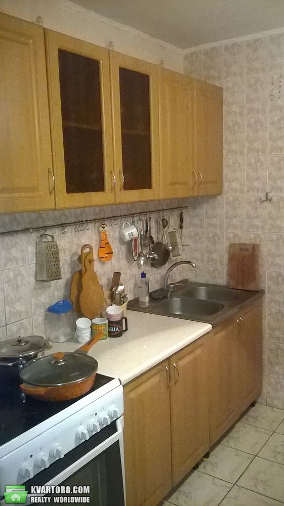 Sell 4-room apartment. Киев,  Моторный пер — photo 1