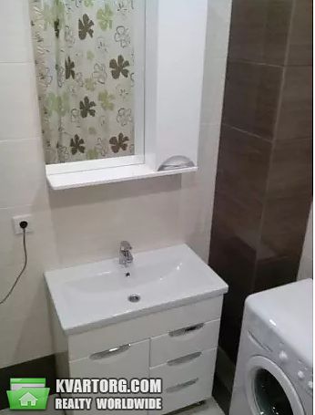 Rent out 2-room apartment. Киев, Гарматники — photo 2