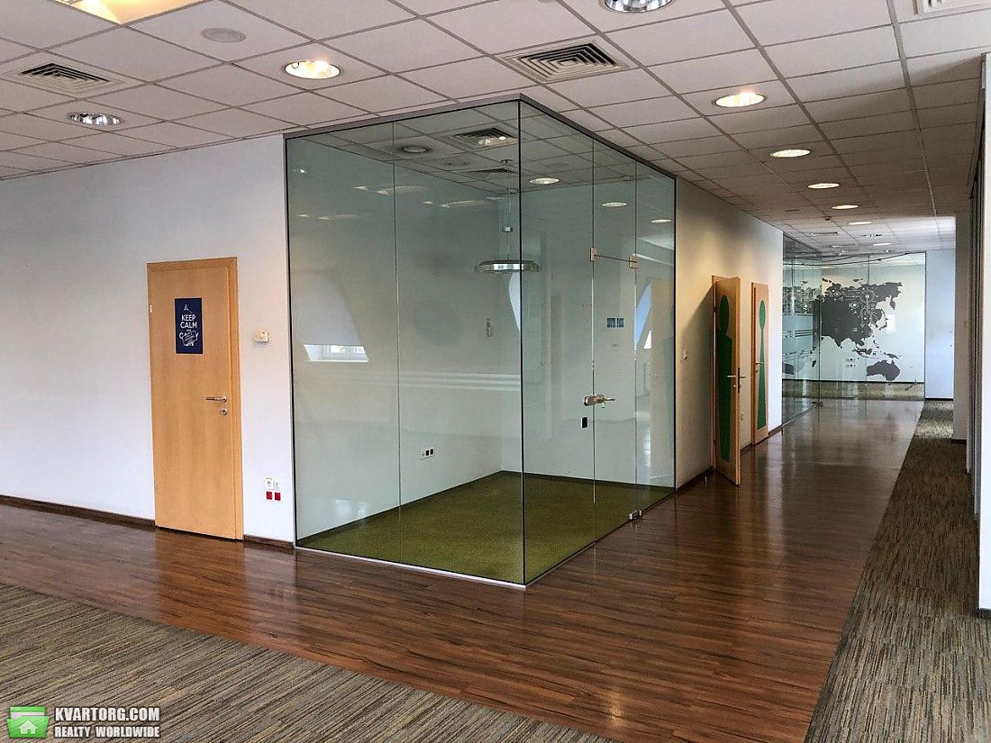 Rent out office. Киев,  Жилянская — photo 1