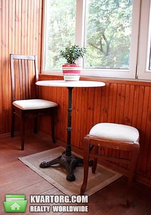 Rent out 2-room apartment. Киев,  Предславинская — photo 1