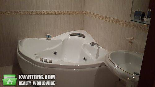Sell 4-room apartment. Киев,  Клиническая — photo 4