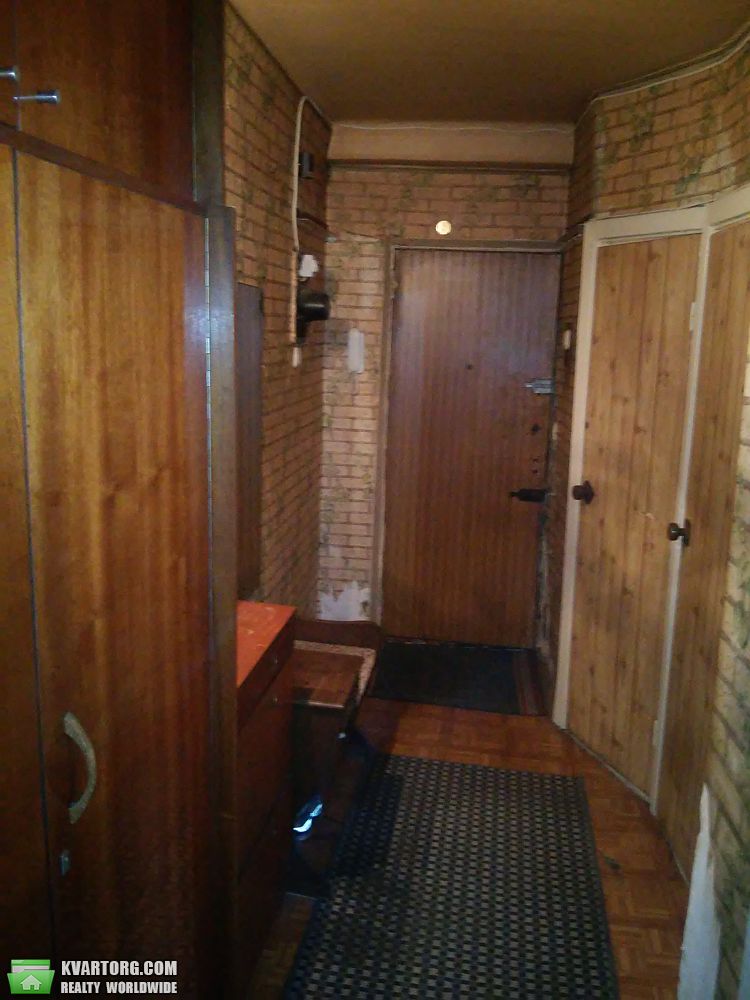 Rent out 2-room apartment. Киев,  Березняковская — photo 1