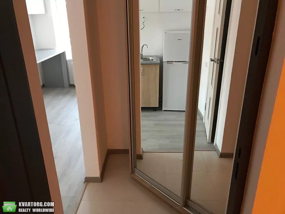 Rent out 1-room apartment. Киев, Вишневое — photo 2