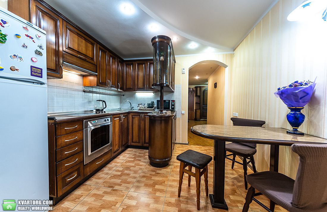 Rent out 3-room apartment. Киев, улица Княжий затон — photo 2