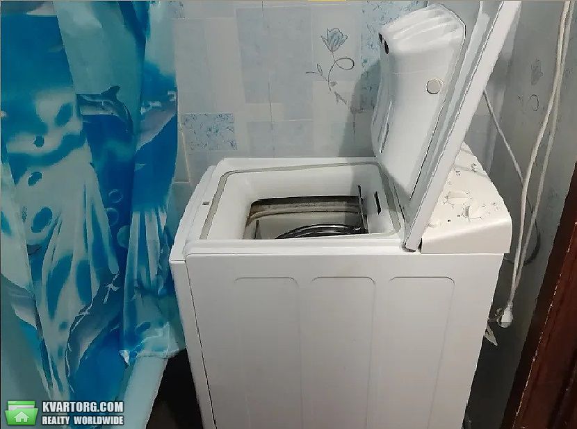 Rent out 1-room apartment. Киев,  Кошица — photo 1