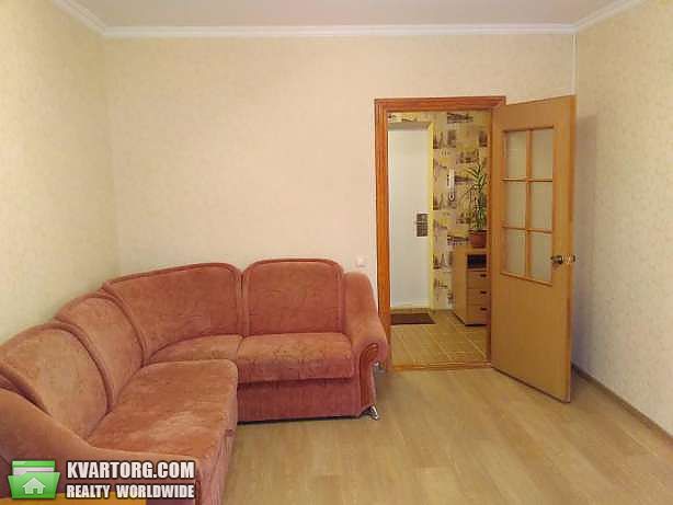 Rent out 1-room apartment. Киев, ул Драгоманова — photo 1