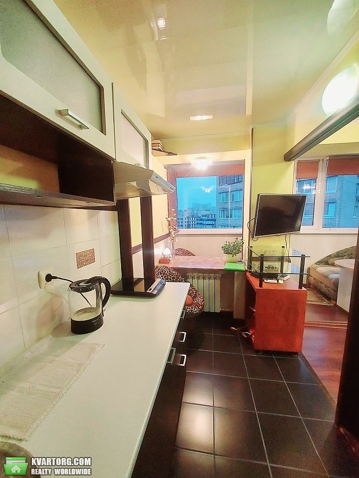 продам 1-комнатную квартиру. Киев,   Мичурина - фото 5