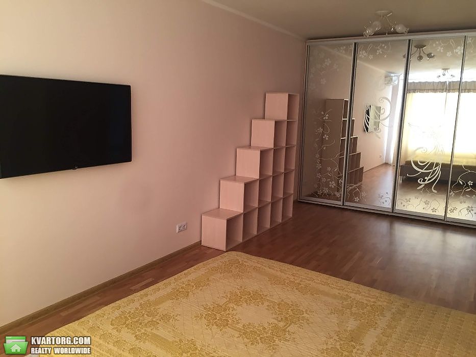 Rent out 1-room apartment. Киев,  Глушкова пр — photo 3