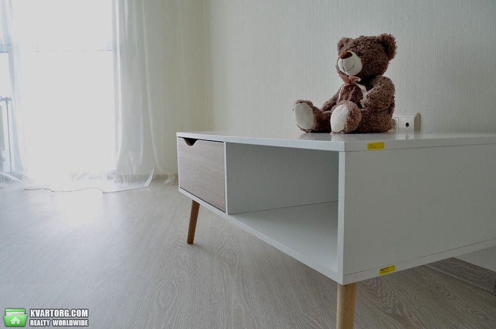 Rent out 2-room apartment. Киев, деловая — photo 8