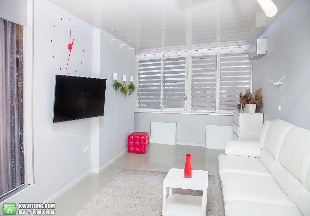 Rent out 2-room apartment. Киев,  Вышгородская — photo 7