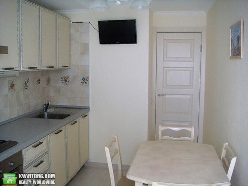 Rent out 1-room apartment. Киев,  Черновола — photo 3
